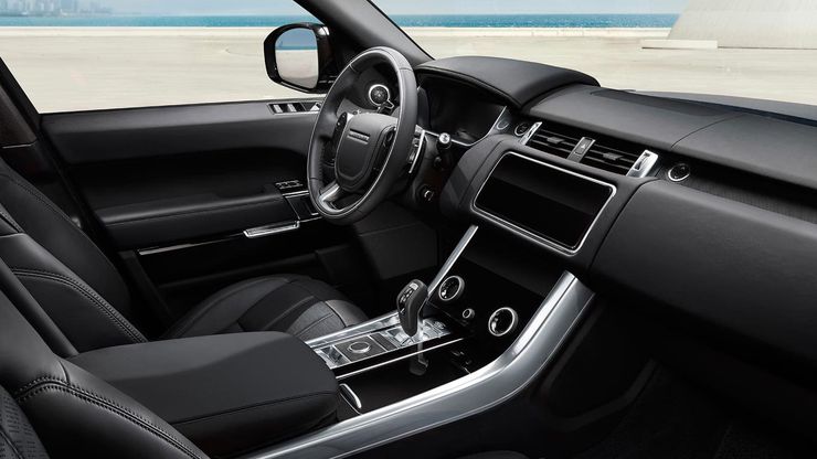 Range Rover Sport HSE Dynamic Black с отделкой интерьера кожей цвета Ebony.