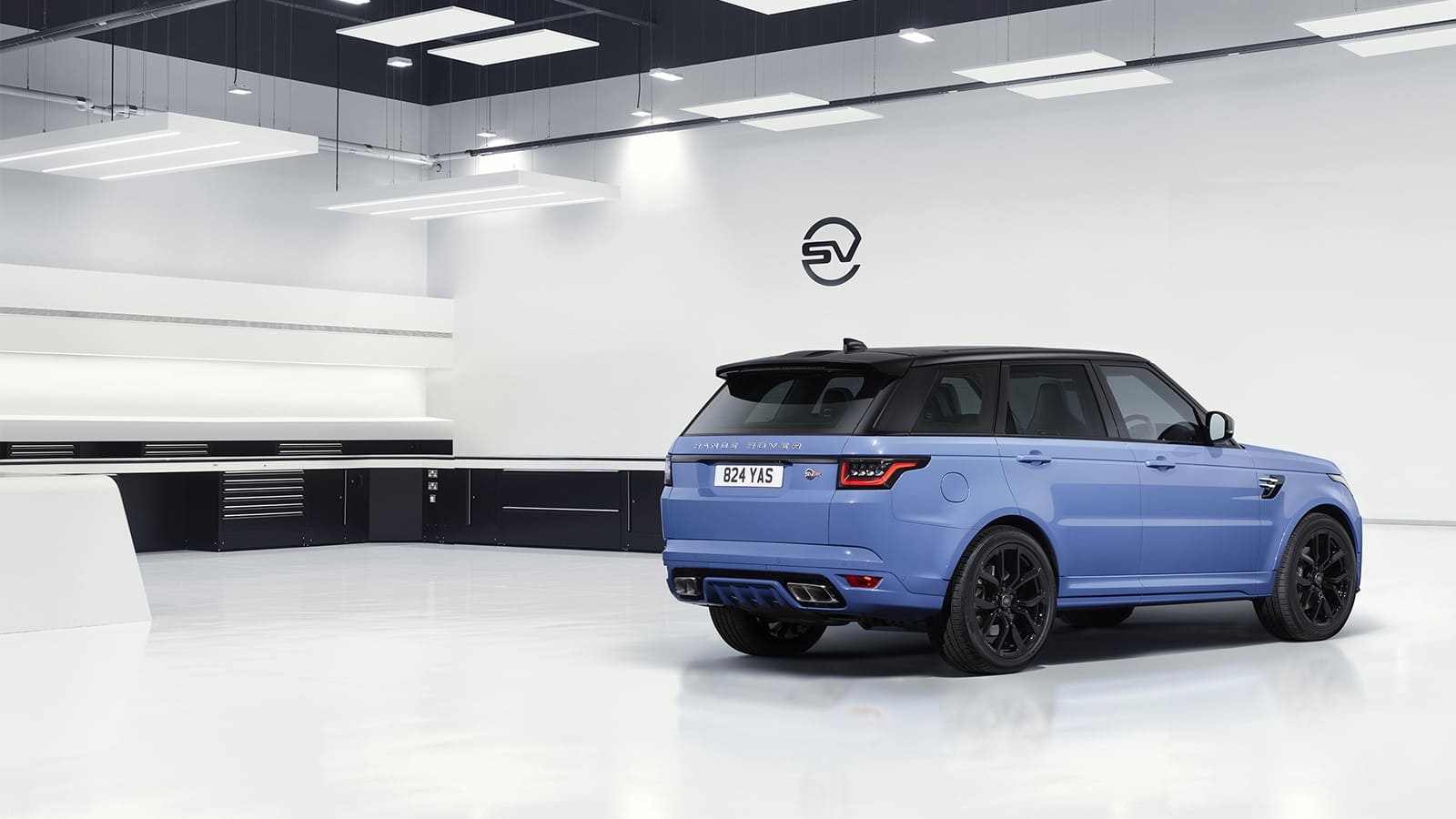 ЛИМИТИРОВАННАЯ СЕРИЯ<br>
RANGE ROVER SPORT<br>SVR ULTIMATE EDITION
