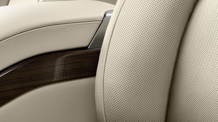 Для автомобилей лимитированной серии Westminster доступен широкий ассортимент вариантов отделки интерьера.